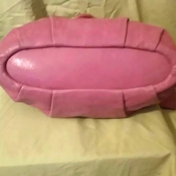 Sophia Madison Pleated Mauve Leather Satchel - Picture 3 of 11